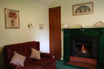 Sarah's Cottage - Mackay Tourism 4