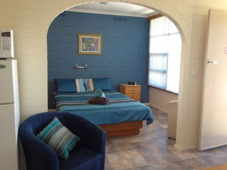 Longbeach Apartments Coffin Bay - Mackay Tourism 1