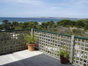 Lantauanan - The Lookout - Mackay Tourism 1
