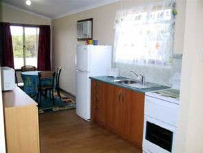 Seabreeze Accommodation - Mackay Tourism 3