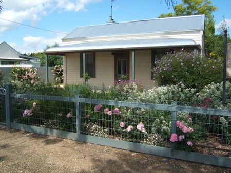 Willowbrook Cottages - Mackay Tourism 2