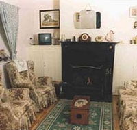 Lavender Cottage Bed And Breakfast Accommodation - Mackay Tourism