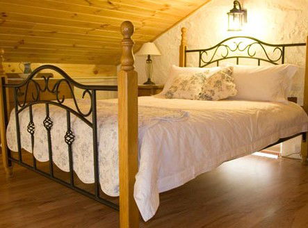 The Old Oak Bed And Breakfast - The Barn - Mackay Tourism 0