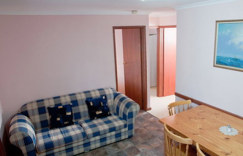 Moonta Bay Road Cabins And Cottages - Mackay Tourism 1