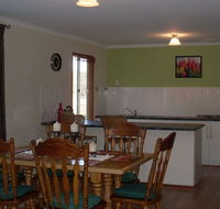 Lazy Days BB Cottage - Mackay Tourism