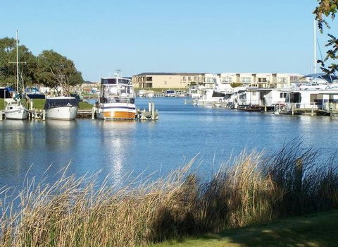 Villa Hindmarsh - Mackay Tourism 0