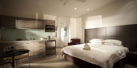 Longview Vineyard Apartments - Mackay Tourism 0