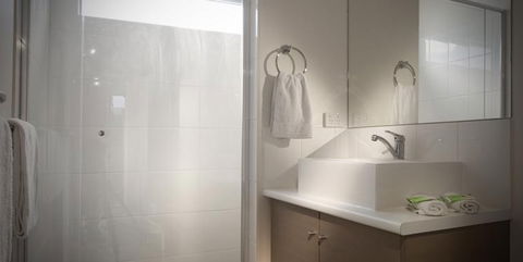 Longview Vineyard Apartments - Mackay Tourism 1