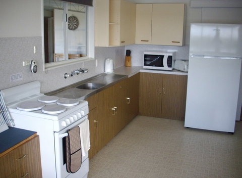 Riverfront Holiday House - Mackay Tourism 3