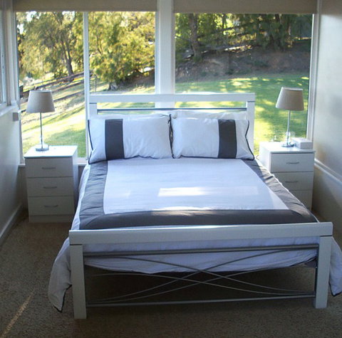 Riverfront Holiday House - Mackay Tourism 4