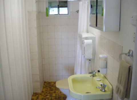 Riverfront Holiday House - Mackay Tourism 8