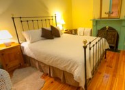 Semaphore Beach Cottage Bed And Breakfast - Mackay Tourism 5