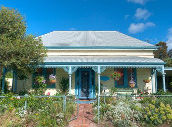 Semaphore Beach Cottage Bed And Breakfast - Mackay Tourism 6