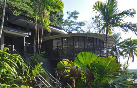 The Cairns Holiday Homes Red Arrow Lodge - Edge Hill, Cairns - Mackay Tourism 5