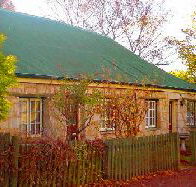 Colonial Cottages of Ross - Captain Samuels Cottage - Mackay Tourism