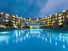 Sheraton Noosa Resort & Spa - Mackay Tourism 0