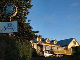 Stanley Seaview Inn - Mackay Tourism 0