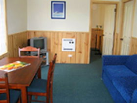 Driftwood Strahan Villas - Mackay Tourism 0