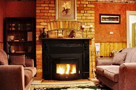 Kenya Cottage - Mackay Tourism 0