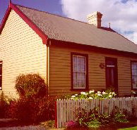 Devonport Historic Cottages - Mackay Tourism