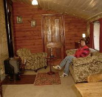 Colonial Cottages of Ross - Historic Hudson Cottage - Mackay Tourism