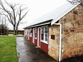 Ross Caravan Park & Heritage Cabins - Mackay Tourism 0