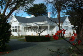 Huonville Guesthouse - Mackay Tourism 0