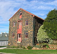 Bluestone Grain Store BB - Mackay Tourism