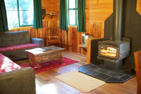 Cradle Mountain Highlanders - Mackay Tourism 0