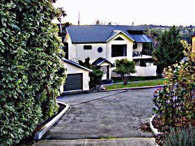 Blackstone Heights TAS Mackay Tourism