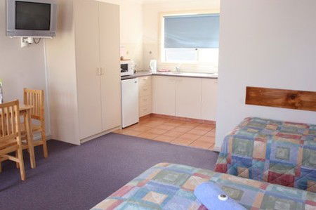 Masons Cottages - Mackay Tourism 1