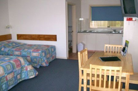 Masons Cottages - Mackay Tourism 3