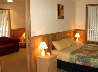 Driftwood Strahan Villas - Mackay Tourism 1