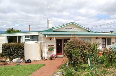 Deloraine Highview Lodge Backpackers - Mackay Tourism 1