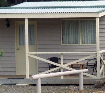 Southport Hotel And Caravan Park - Mackay Tourism 3