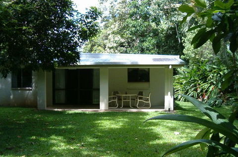 Kingfisher Park Birdwatchers Lodge - Mackay Tourism 2