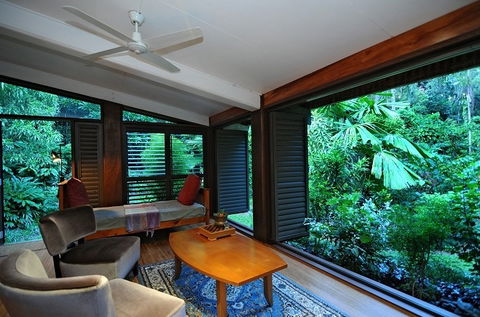 Cow Bay Homestay Bed And Breakfast - Mackay Tourism 1