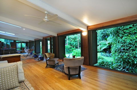 Cow Bay Homestay Bed And Breakfast - Mackay Tourism 2