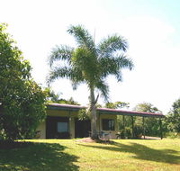 Daintree Mountain View Retreat and Vanilla Beans - Mackay Tourism