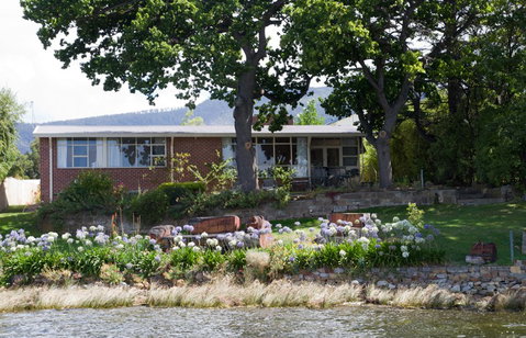 Waterside Accommodation - Mackay Tourism 1