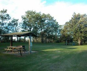 Shoalhaven Caravan Village - Mackay Tourism 0