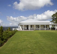 Montville Lake Terrace - Mackay Tourism