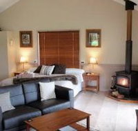 Maleny Luxury Cottages - Mackay Tourism