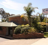 Golf View Motel - Mackay Tourism