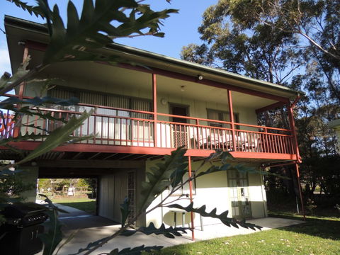 A Paradise Bungalow Waterfront - Mackay Tourism 0