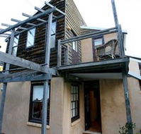 Pamela's Beach House  Studio - Mackay Tourism
