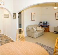 Peel Cottage - Ballarat Miners Cottages - Mackay Tourism