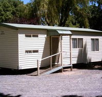 Castlemaine Central Cabin  Van Park - Mackay Tourism
