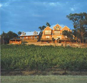 Warrenmang Vineyard & Resort - Mackay Tourism 4