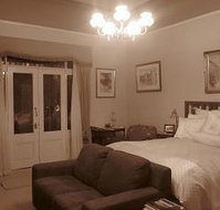 Silver Birch Bed  Breakfast - Mackay Tourism
